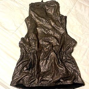 FABLETICS wind breaker, pull over vest. NEVER WORN.